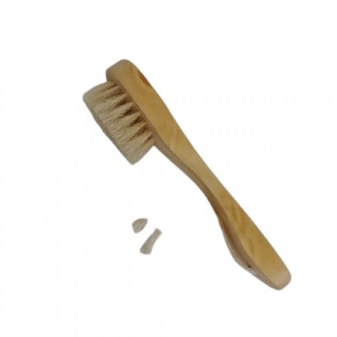 brosse-gommage-visage.jpg