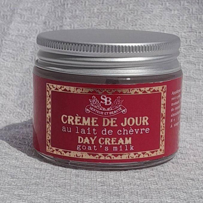 coffret-cadeau-lait-de-chèvre-4-douceur-des-sens.jpg