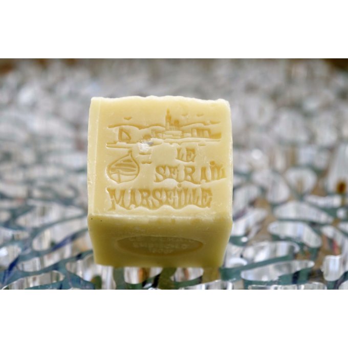 Savon de Marseille cube blanc huile végétale 150GR | LE SERAIL