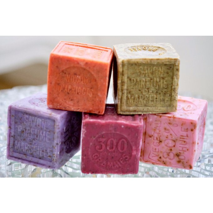 cube-petales-rose-300g-2-sérail-douceur-des-sens