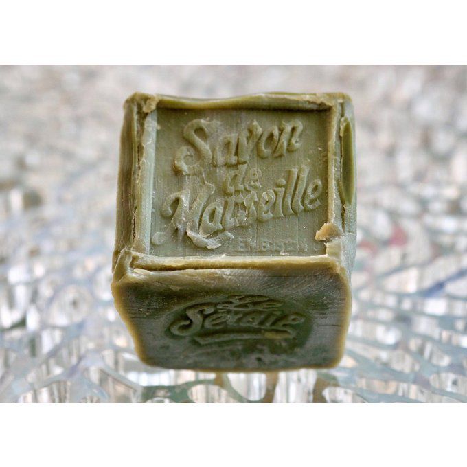 cube-300g-savon-Marseille-100%-huile-olive-Sérail-douceur-des-sens