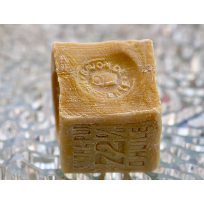 cube-savon-Marseille-600g-végétal-2-sérail-douceur-des-sens.jpg