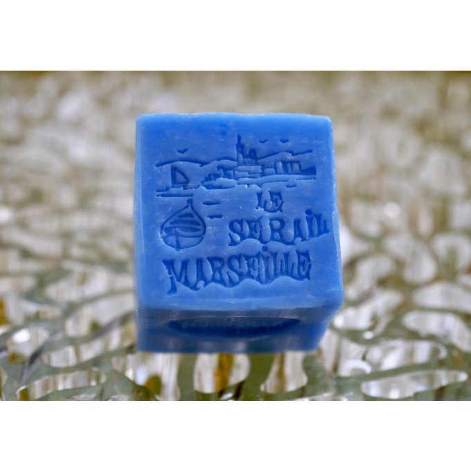 savon-de-Marseille-marine-cube-le-sérail.jpg