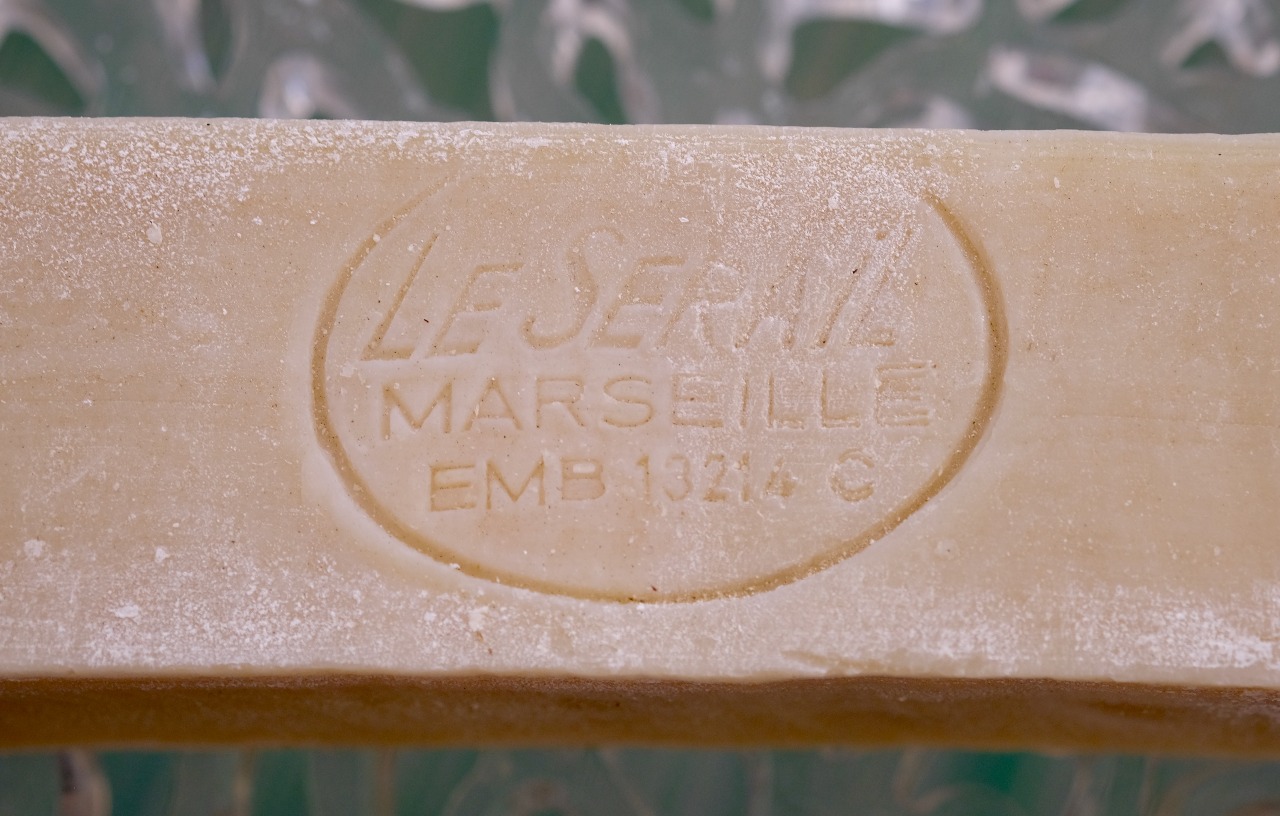 Barre de savon de Marseille 1,6 Kg végétal ou olive sans huile de palme -  Savonnerie Le Sérail - Savonnerie Le Sérail