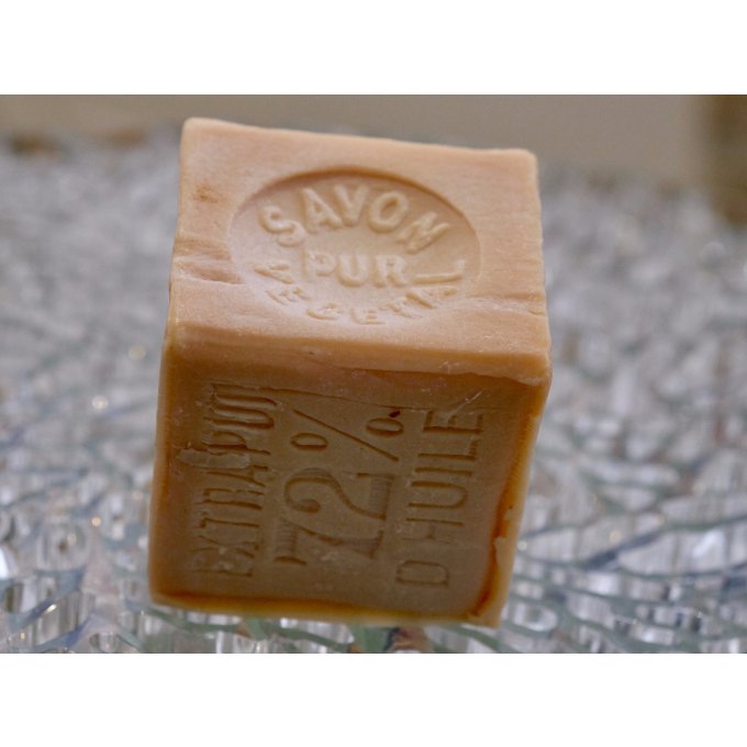 cube-savon-Marseille-végétal-1kg-2-sérail-douceur-des-sens.jpg
