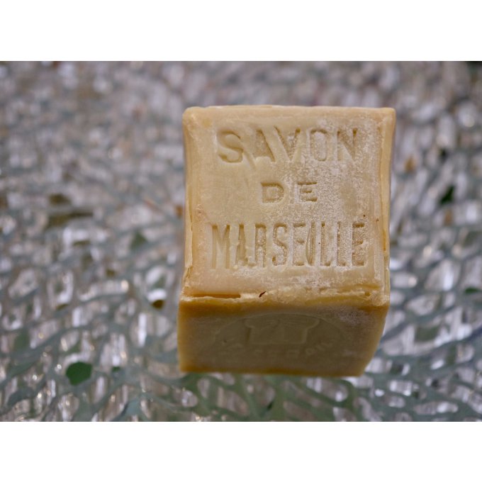 Véritable savon de Marseille pour le linge sans huile de palme 600g