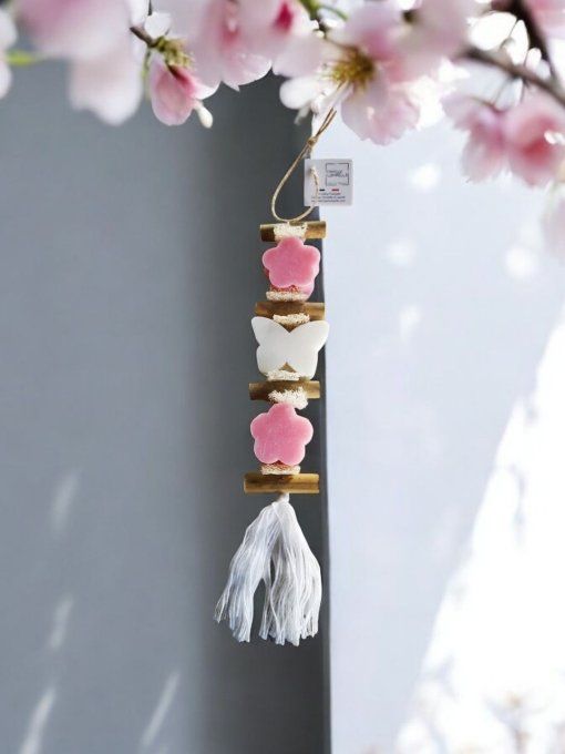 tresse-savon-papillon-bergamote-2-fleurs-rose-douceur-des-sens.jpg